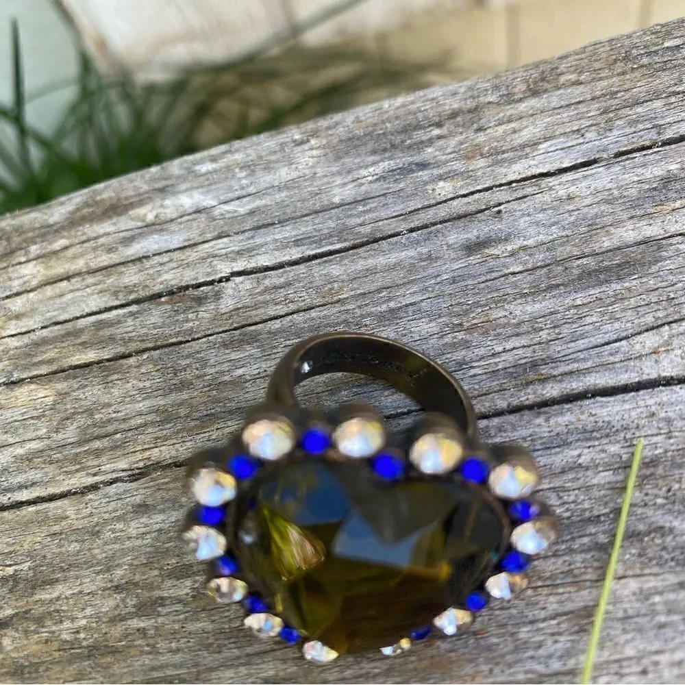 Betsey Johnson In The Navy Khaki Green Olive & Blue Crystal Heart Ring Size7 EUC